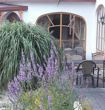 Hotel Garni Huegellandhof Neuhaus am Klausenbach エクステリア 写真