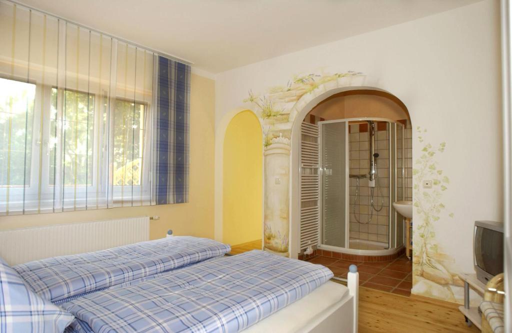 Hotel Garni Huegellandhof Neuhaus am Klausenbach 部屋 写真