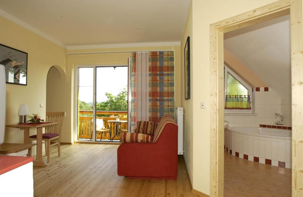 Hotel Garni Huegellandhof Neuhaus am Klausenbach 部屋 写真