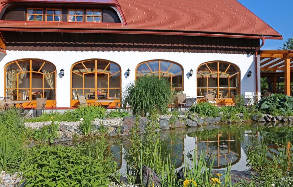 Hotel Garni Huegellandhof Neuhaus am Klausenbach エクステリア 写真
