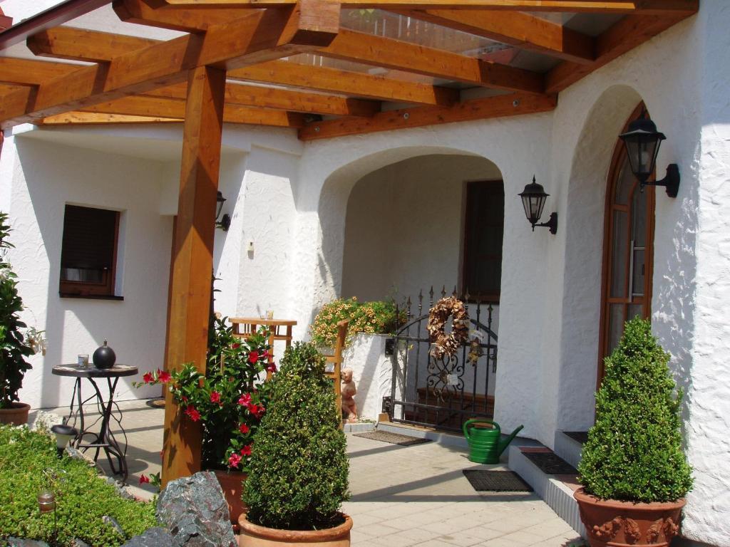Hotel Garni Huegellandhof Neuhaus am Klausenbach エクステリア 写真