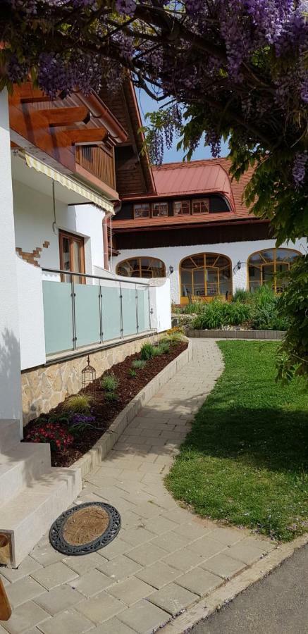 Hotel Garni Huegellandhof Neuhaus am Klausenbach エクステリア 写真