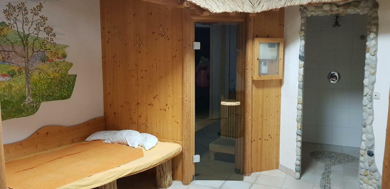 Hotel Garni Huegellandhof Neuhaus am Klausenbach エクステリア 写真